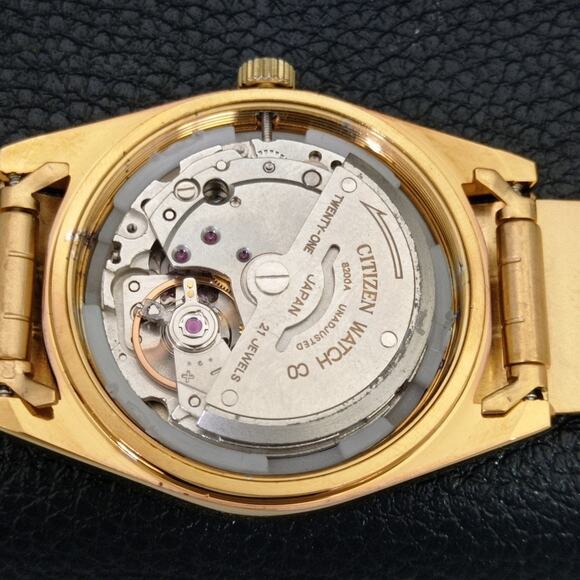 Vintage 1972 Citizen Automatic Mens Gold Watch W/daydate & Red accents - Picture 10 of 10